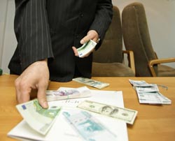 Подпись, оцененная в твердой валюте